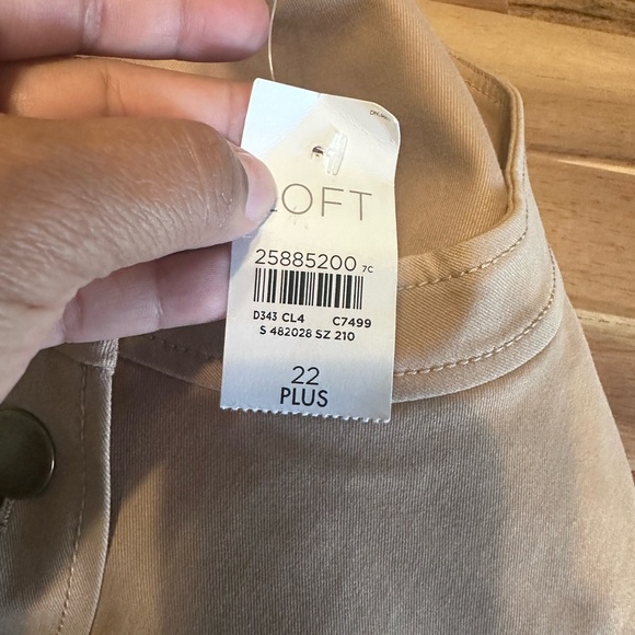 Loft Plus Twill Utility Jacket - Picture 7 of 7